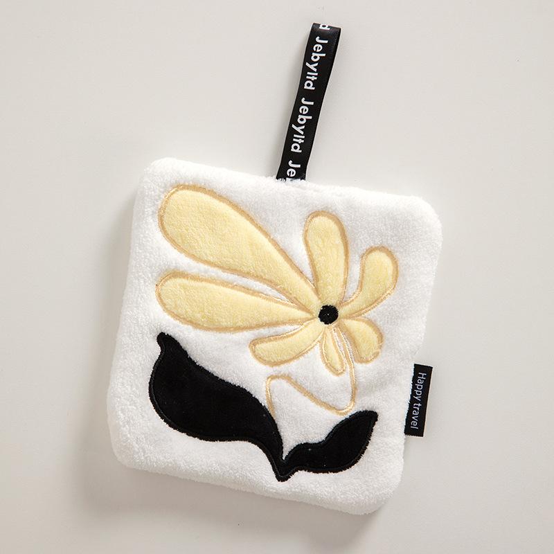 

1/2 шт. Квадратное полотенце для рук из кораллового флиса, Узор в виде сердец и цветов, Легко вешается, Сильное водопоглощение и быстрое высыхание, Милое и мягкое, Подходит для кухни Flowers