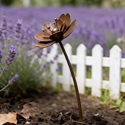 Rustikaler Gusseisen Vogel- und Blumengartenstecker für Rasen, Terrasse und Außendekoration Dekorative Rasenornamente
