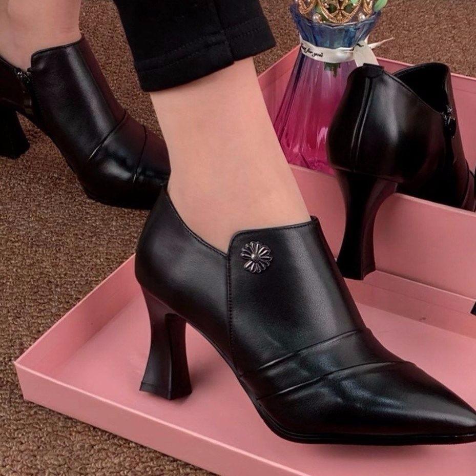 2025 Spring and Autumn New Thick Heel European and American Foreign Trade Pointed Small Leather Shoes Comfortable Single Shoes Foreign Style Mother S
