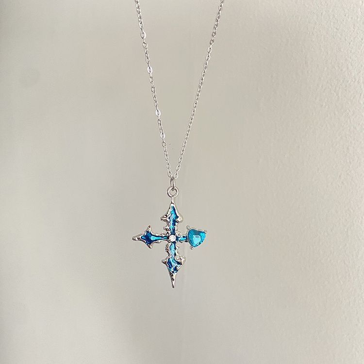 

Fashionable Heart Necklace Versatile Collarbone Chain