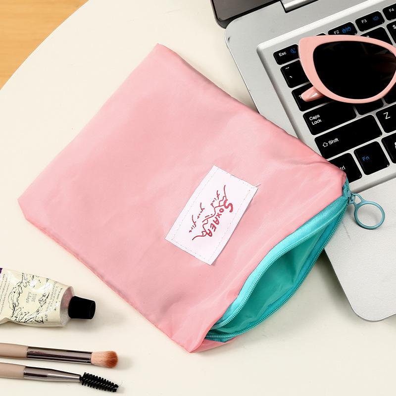 Woman's Portable Large-capacity Storage Bag with Makeup Bag Inside, Containing Small Bags, Loose Change, Red Envelopes, Toiletry Bag