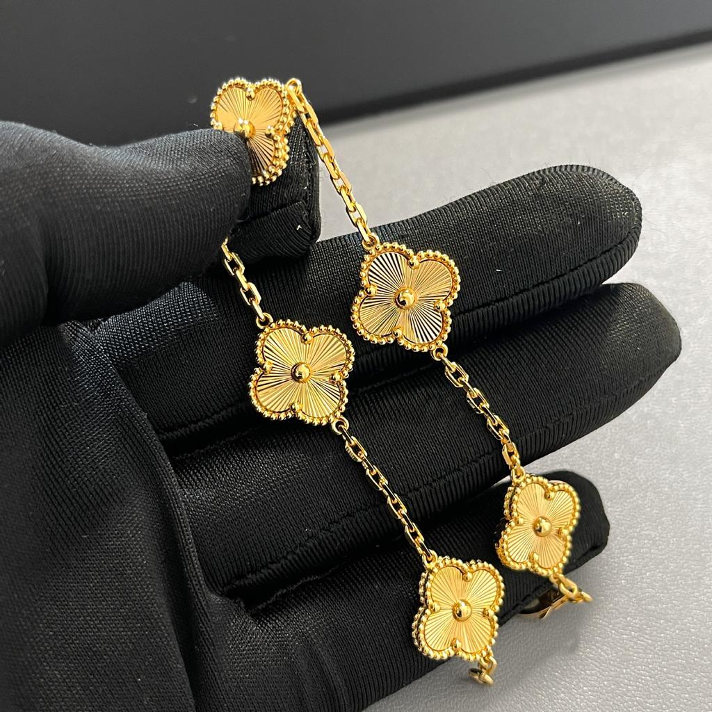 High-end Thin Flower Four-leaf Clover Five-flower Bracelet for Women, High-quality 18K Bracelet for Girlfriend's Birthday Gift
