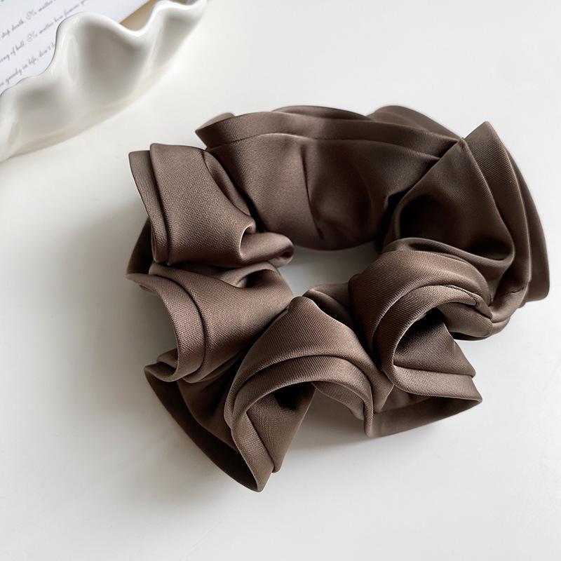 "High-End French-Style Satin Hairband: Fashionable Wood Ear & Flower Bud Design"