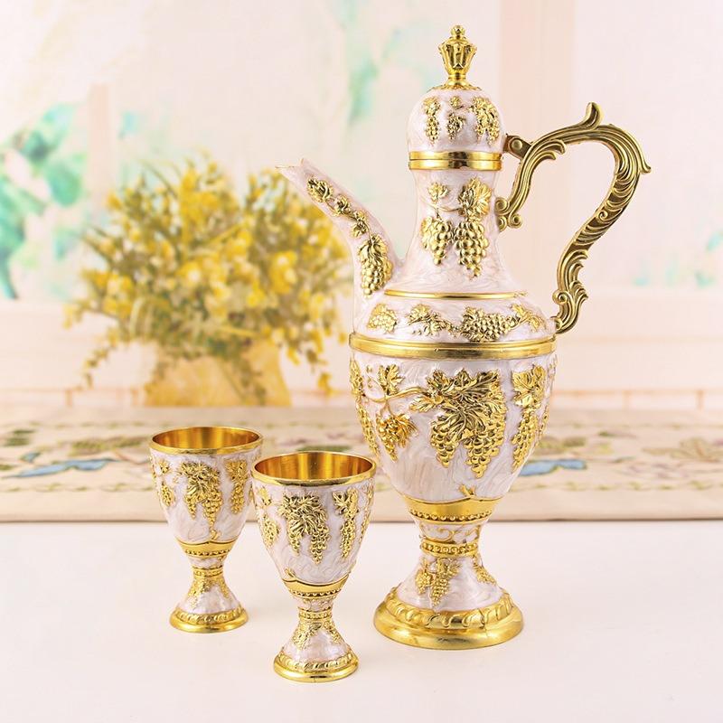 1 Sada Evropský Retro Palácový Vinný Set Domácí Svatba Sváteční Potřeby Kovový Dárek Kapesní Ploskačka Set Ozdoby Vánoční Dárek