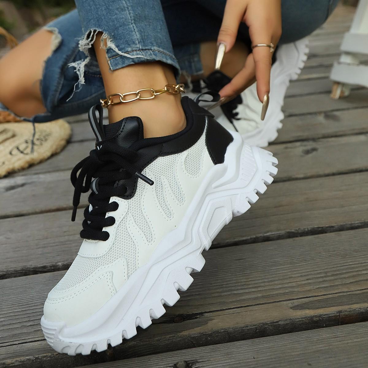 

Женские кроссовки 2024 осень внешнеторговые новые кроссовки из мушиной ткани сетчатые дышащие в цветовой гамме на шнуровке большого размера женская обувь 42