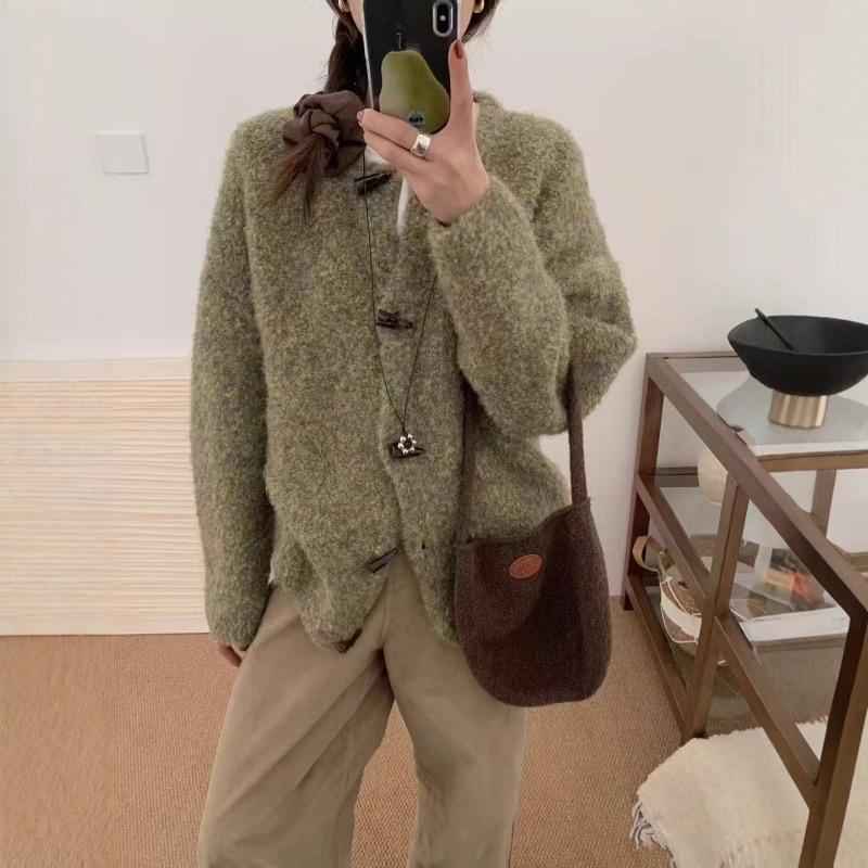 Circle yarn sweater jacket women's autumn and winter new lazy style loose retro horn buckle knitted cardigan
