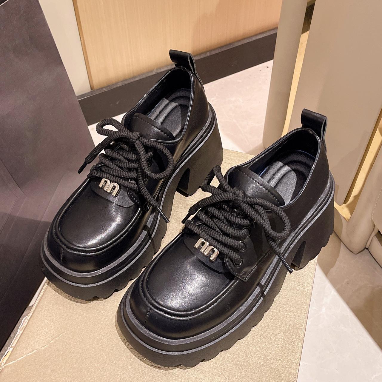 

Женская обувь больших размеров 41-42 на широкую полную стопу, платформа, маленькие кожаные туфли, женские весенне-осенние туфли в британском стиле, платформа, студенческие одинарные туфли, тренд 42 матовый черный