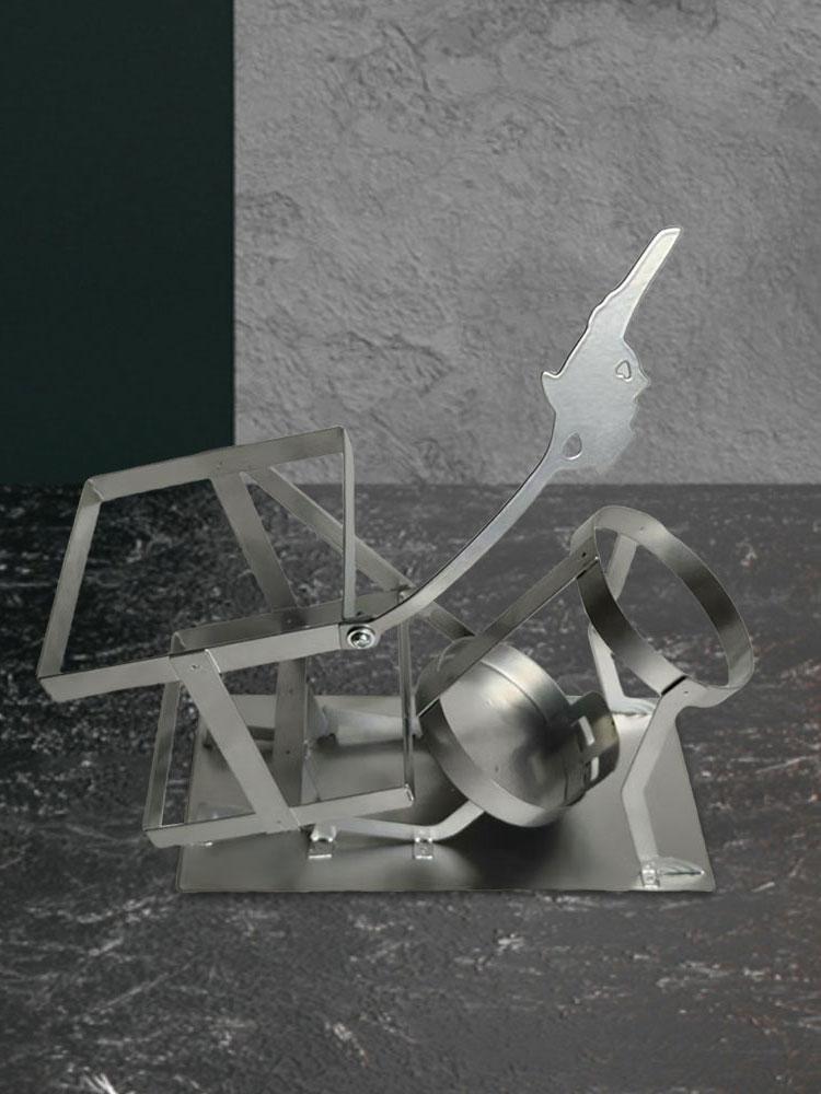 Skull Wine Bottle Stand Skull Skeleton Design Wine Holder Skull Metal Wine Rack for Home Kitchen Bar Table Decoration