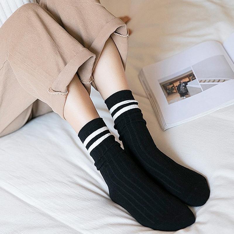 Harajuku Retro Wine Red Crew Socks Cotton Knitting Striped Long Socks Stripe Japanese High School Girls Cute Loose Socks Fashion
