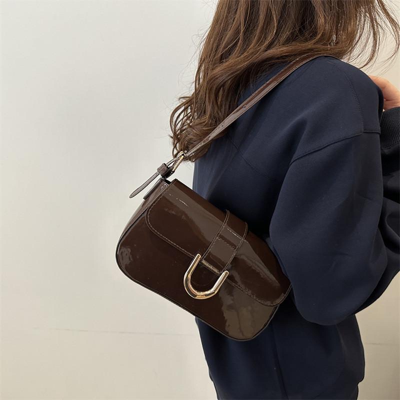 Street Style Pu Small Crossbody Bag With Zipper Closure For Daily Use