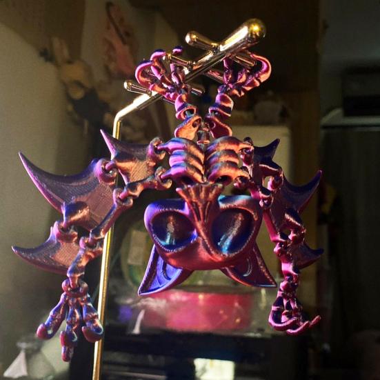 3D-gedruckte hängende Fledermausfigur mit beweglichen Gelenken, Fledermausfigur, artikuliertes Fledermausmodell