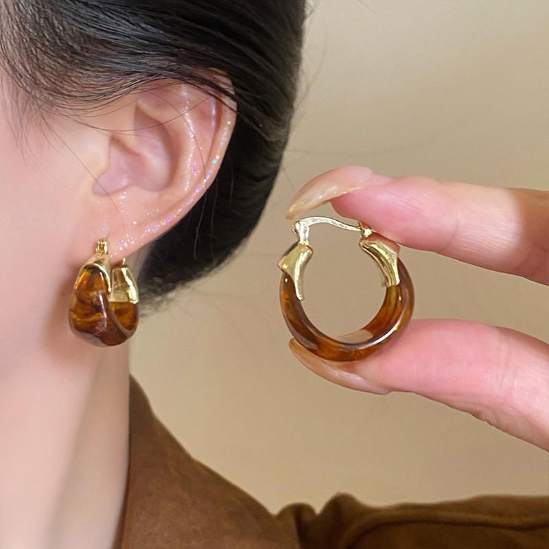 Amber-Colored French-Inspired Minimalist Retro Stud Earrings
