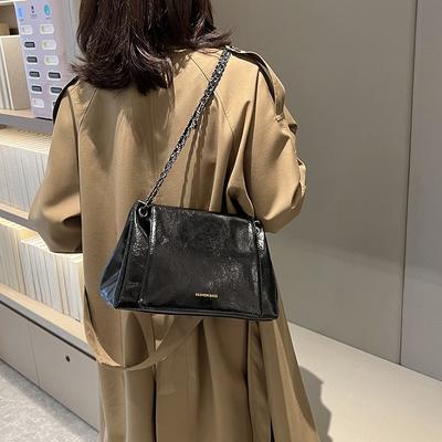Large Capacity Soft Leather Bag Women's 2025 New Fashion Simple Retro Commuter Tote Bag Retro Versatile Messenger Bag
