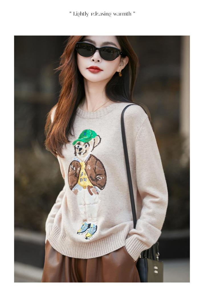 Cozy Cute Bear Embroidered Round Neck Pullover for Autumn/Winter