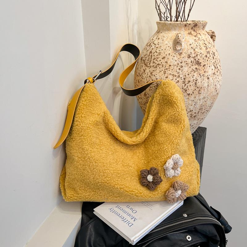 

осень-зима 2025 новая шерстяная сумка-мессенджер большой вместимости женская универсальная японская однотонная сумка на плечо нишевая сумка-тоут жёлтый