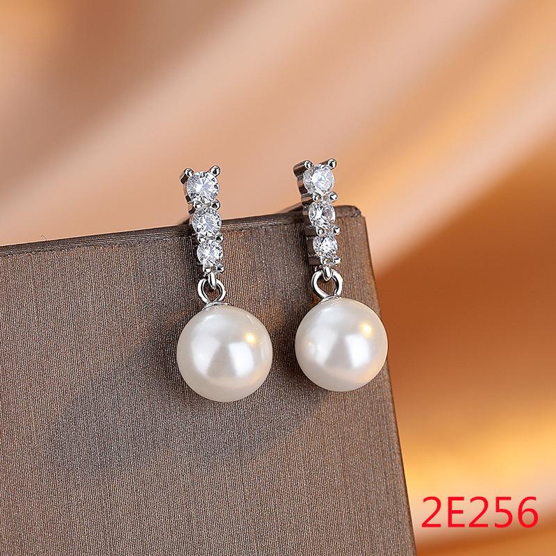 Temperament Light Luxury Design Stud Earrings + Exquisite High-End Earrings Women'S Earrings Customization