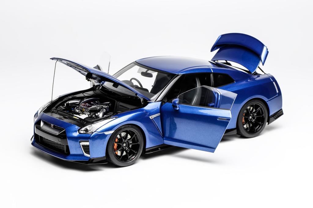 FREESTYLE MOTORHELIX Scale Nissan Track Edition Engineered By NISMO 2020 Wangan Blue Finished Model M83504 1/18 GT-R (R35)