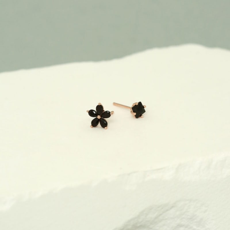 JUDY AND PAUL Mare Black Crystal Flower Anklet Earrings