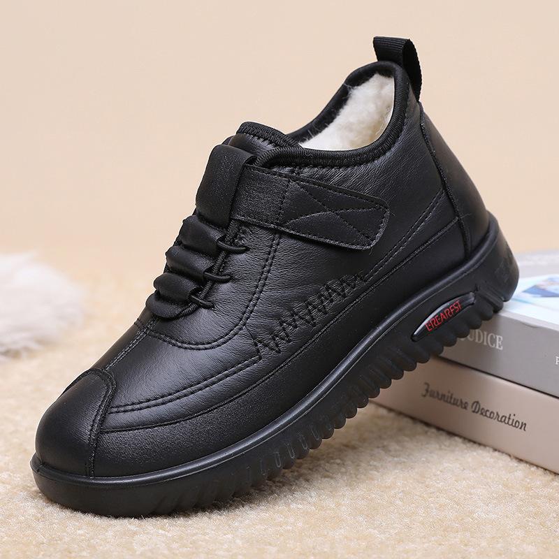 New old Beijing winter cotton boots non-slip comfortable cotton shoes velvet warm middle-aged and elderly snow boots