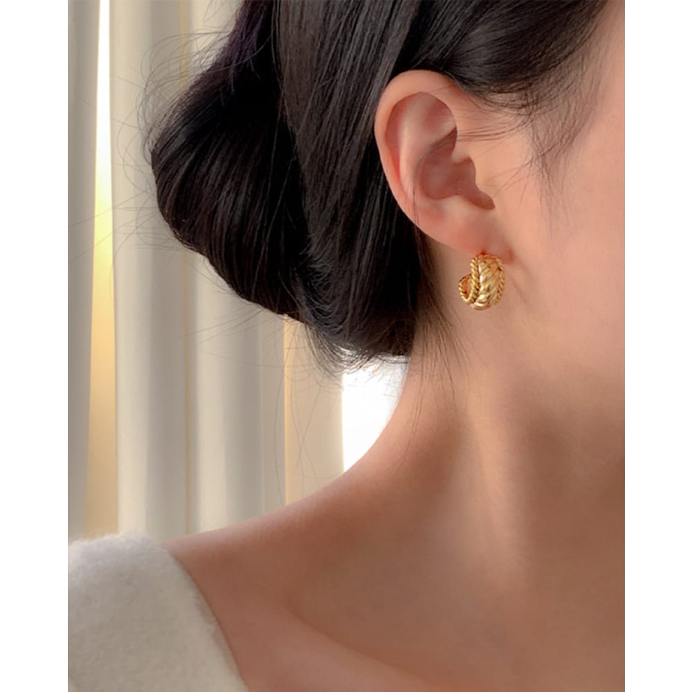 Twist Bold Earrings E 92