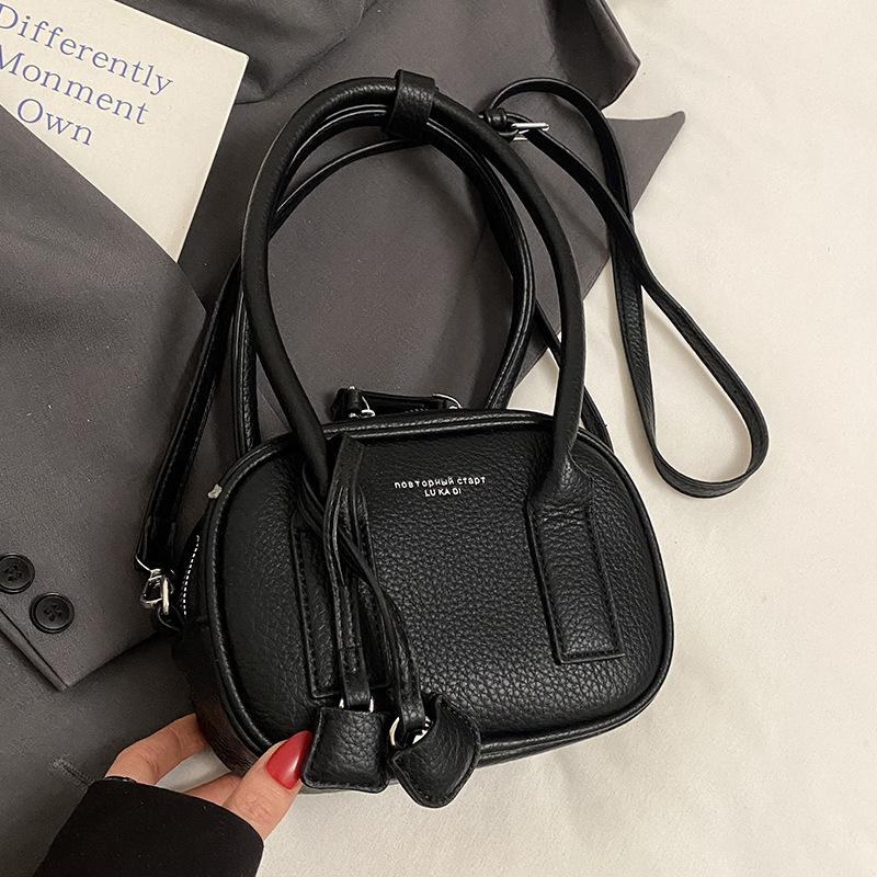 This Year's Popular Simple Lychee Pattern Texture Underarm Small Bag Female Korean Versatile Niche Design Commuter Messenger Bag