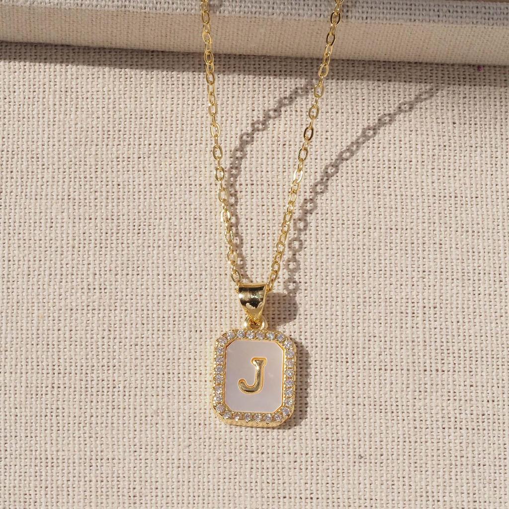 Gold-Plated Copper Shell 26 English Letters Pendant Necklace for Women - Niche Fashion Jewelry
