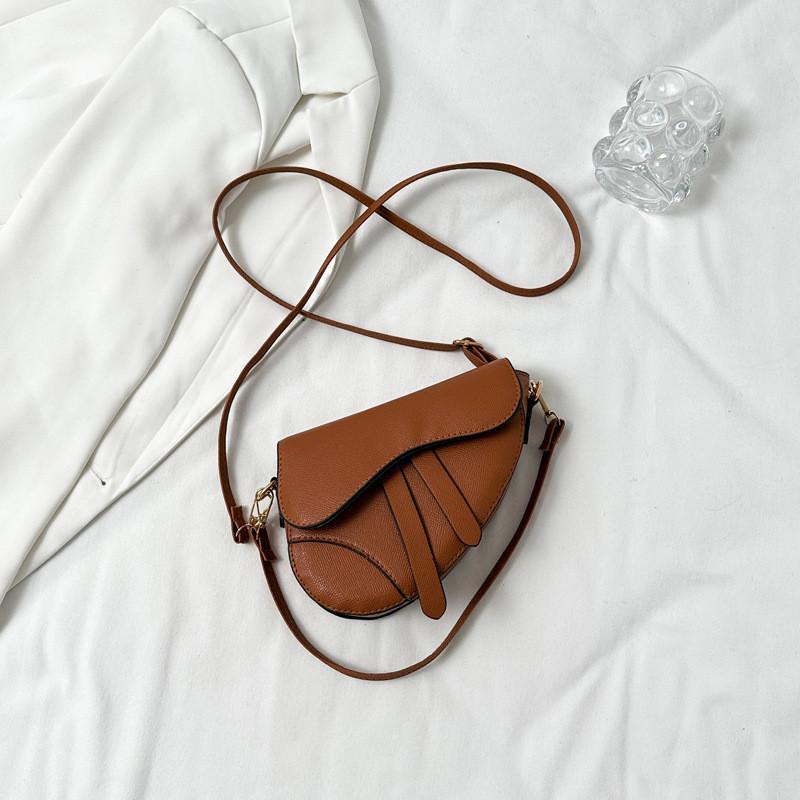 Elegant Vintage Style Pu Saddle Bag For Women Chic Summer Shoulder Bag 2024 Trend