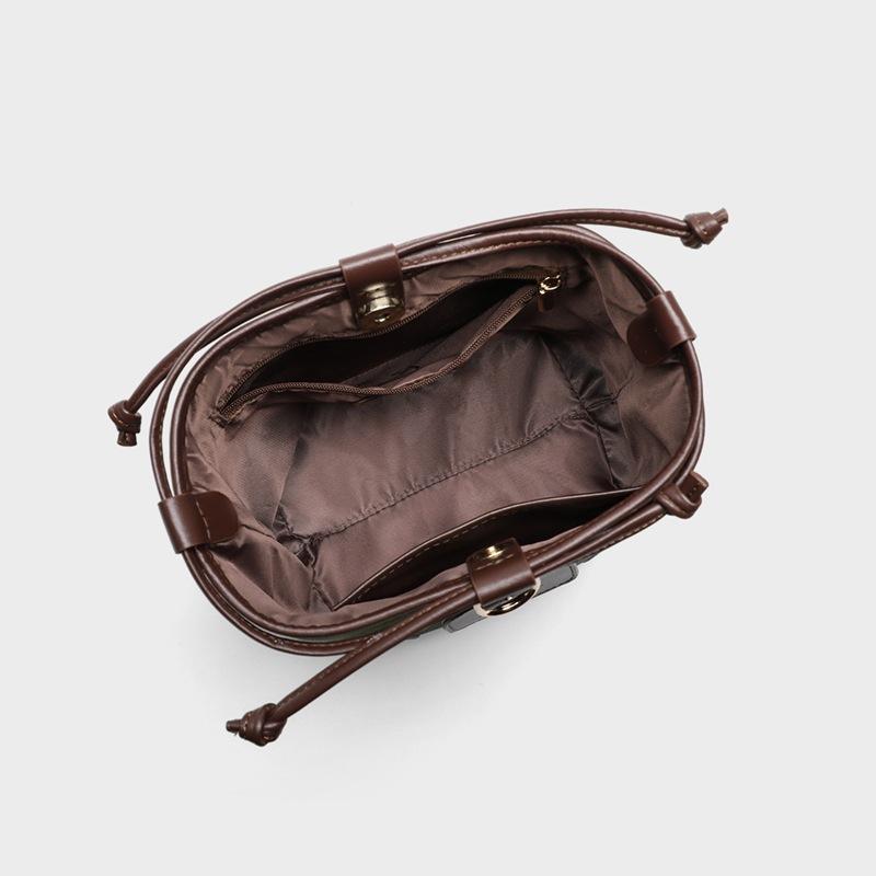 Bucket bag 2025 new women's bag autumn and winter shoulder bag small bag versatile high-end sense fashion commuter messenger bag