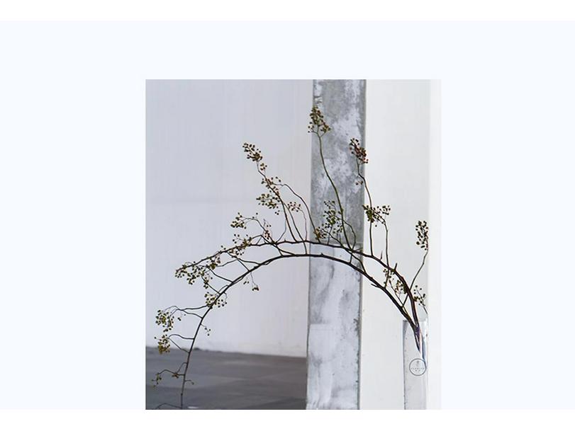 Wabi-Sabi Style Mountain Preserved Flower & Dried Branch Floor Ikebana Ornament