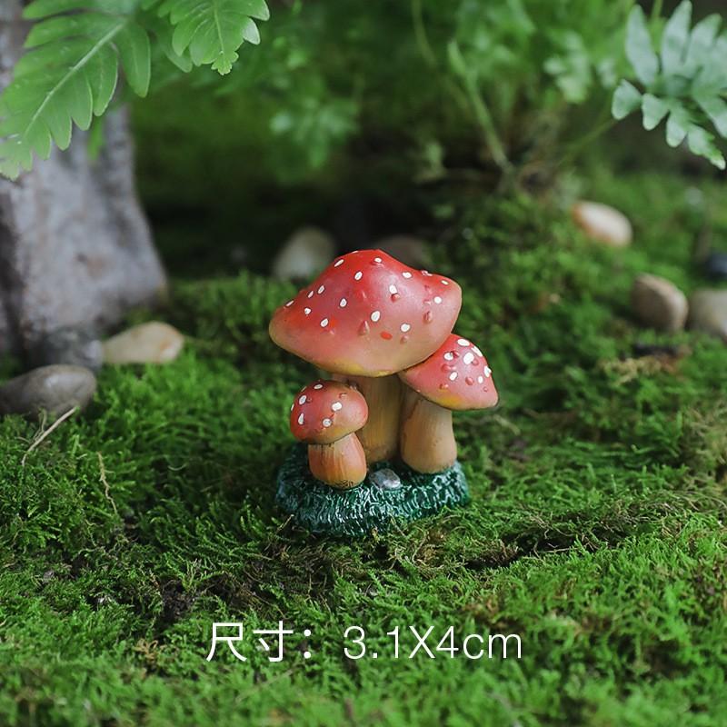 Nordic Style Resin Mini Figurines Set - Gnome Mushroom Frog Terrarium Decor Desktop Garden Ornament