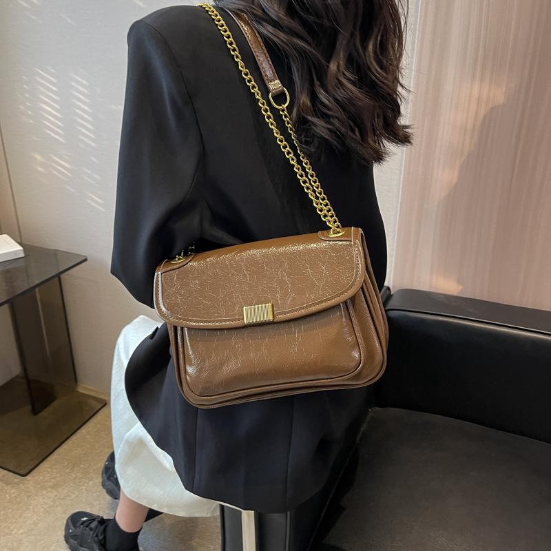 Autumn and Winter Chain Women's Bag, Shoulder Messenger Bag, Solid Color Simple Bag, Retro Casual Small Square Bag Women