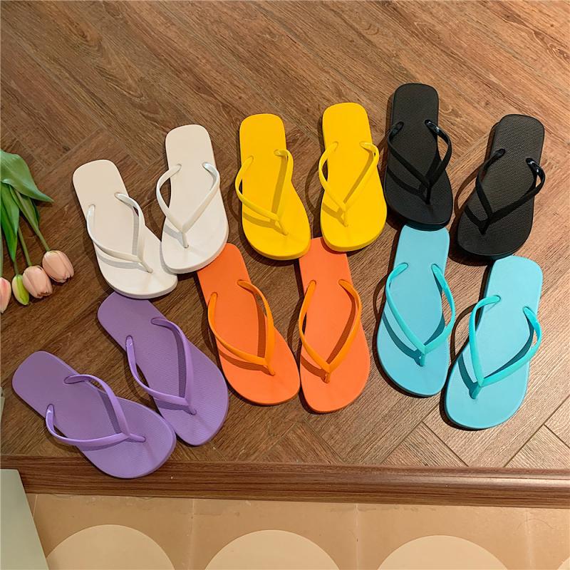 Fashion Summer New Korean Flat Flip-flops Female Couple Simple Solid Color Pinch Beach Slippers