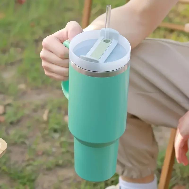 Pahare personalizată de 866 ml cu capac cu mâner Paie Sticla de apă din oțel inoxidabil de 40 oz Cană termos cu vid pentru mașină de călătorie