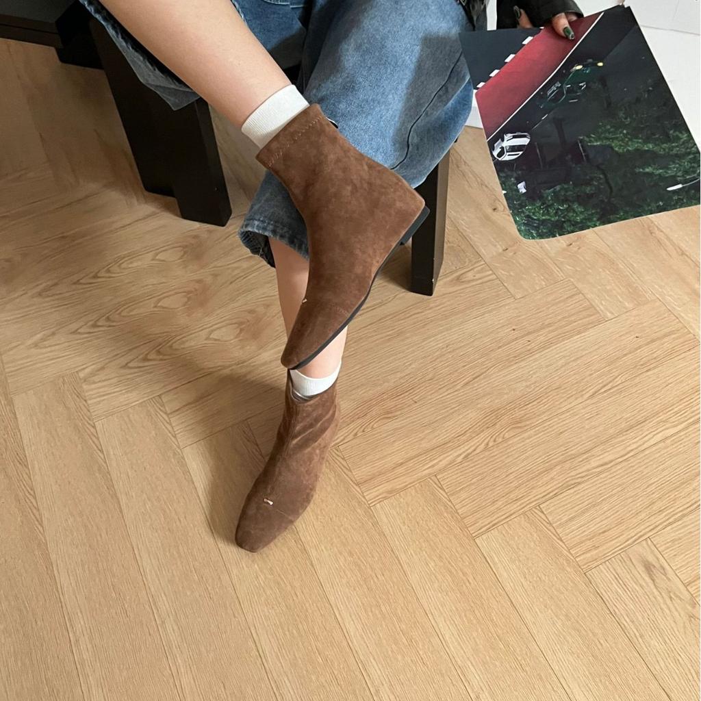 2025 New Round Head Inner Sloping Heel Suede Rear Zipper Low Tube Thin Martin Women's Short Boots