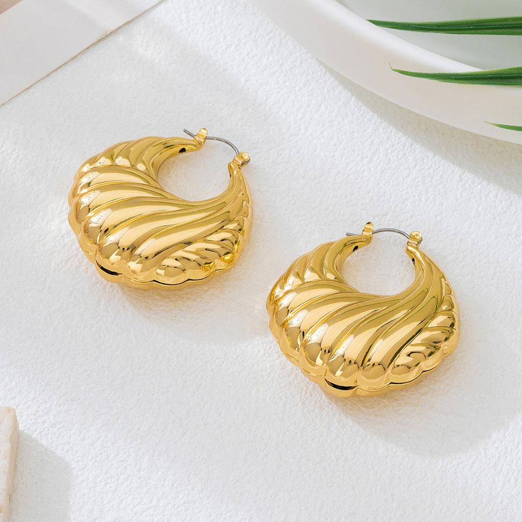 Fashion Small Circle Earrings Women'S High-End Temperament Simple Earrings Round Ear Jewelry