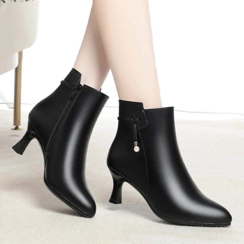 6cm Elegant Fashion Fall Winter Soft Leather Shoes Women Boots 2025 Black Med Kitten Heels Ankle Boots with Fur for Office Mom