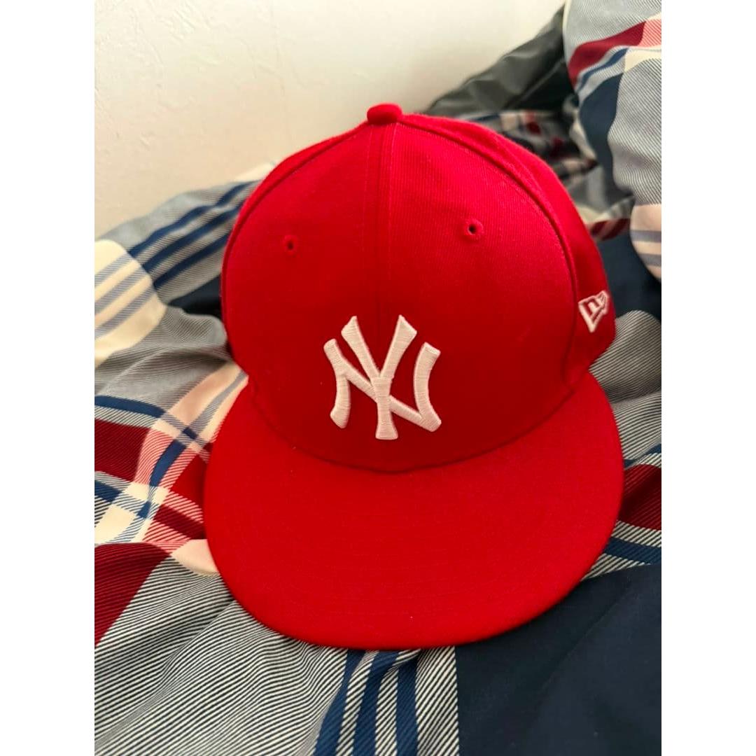 Used NEW ERA New York Yankees 9FIFTY Cap Red