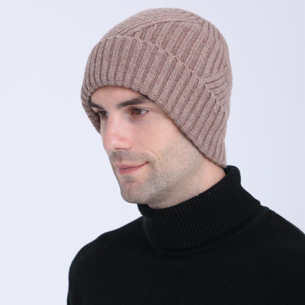 The New Men's Autumn and Winter Knitted Hat Is Versatile Featuring A Twill Warm Pullover and A Fleece Wool Thread Ear Protecting Hat. It's Trendy