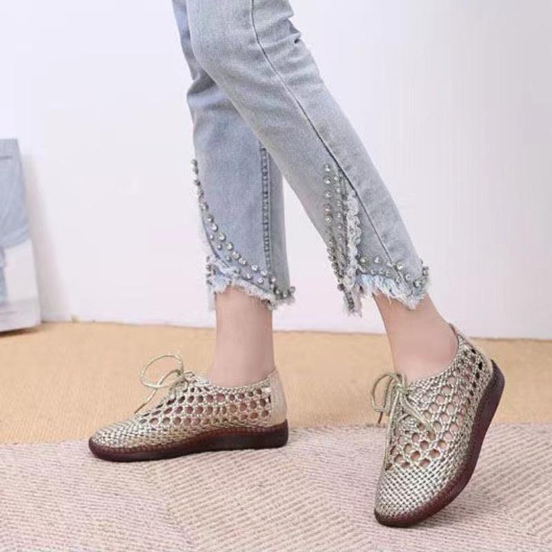 2025 Summer Women's Soft Leather Woven Sandals Flat Comfortable Slides for Mom,Breathable Lightweight Soft-Sole Casual Shoes