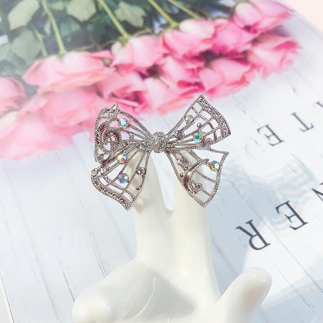 Women ‘S Fashion Rhinestone Bow Brooch Hollow Music Metal Brooches For Women Clothing Pin Jewelry Accessories