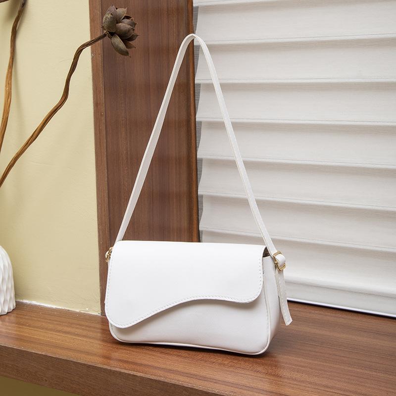 

Today s popular small bags are women s new spring and summer armpit bags, fashionable one-shoulder handbags. белый