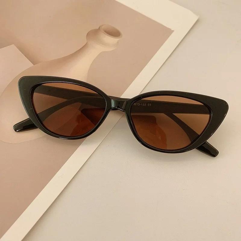 New Cat Eye Sunglasses Fashion Women Shades 90s Slim Glasses Brand Designer Summer Eyewear Beach Sun Protection Sun Glasses