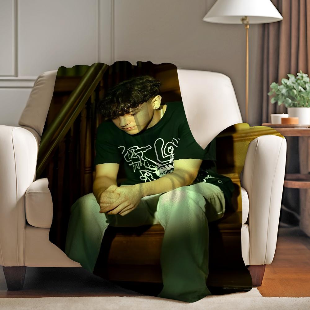 Singer Xavi La V-Victima D-Diabla  Blanket Warm And Soft Suitable For Bedroom Living Room Sofa Bed Office Travel Camping