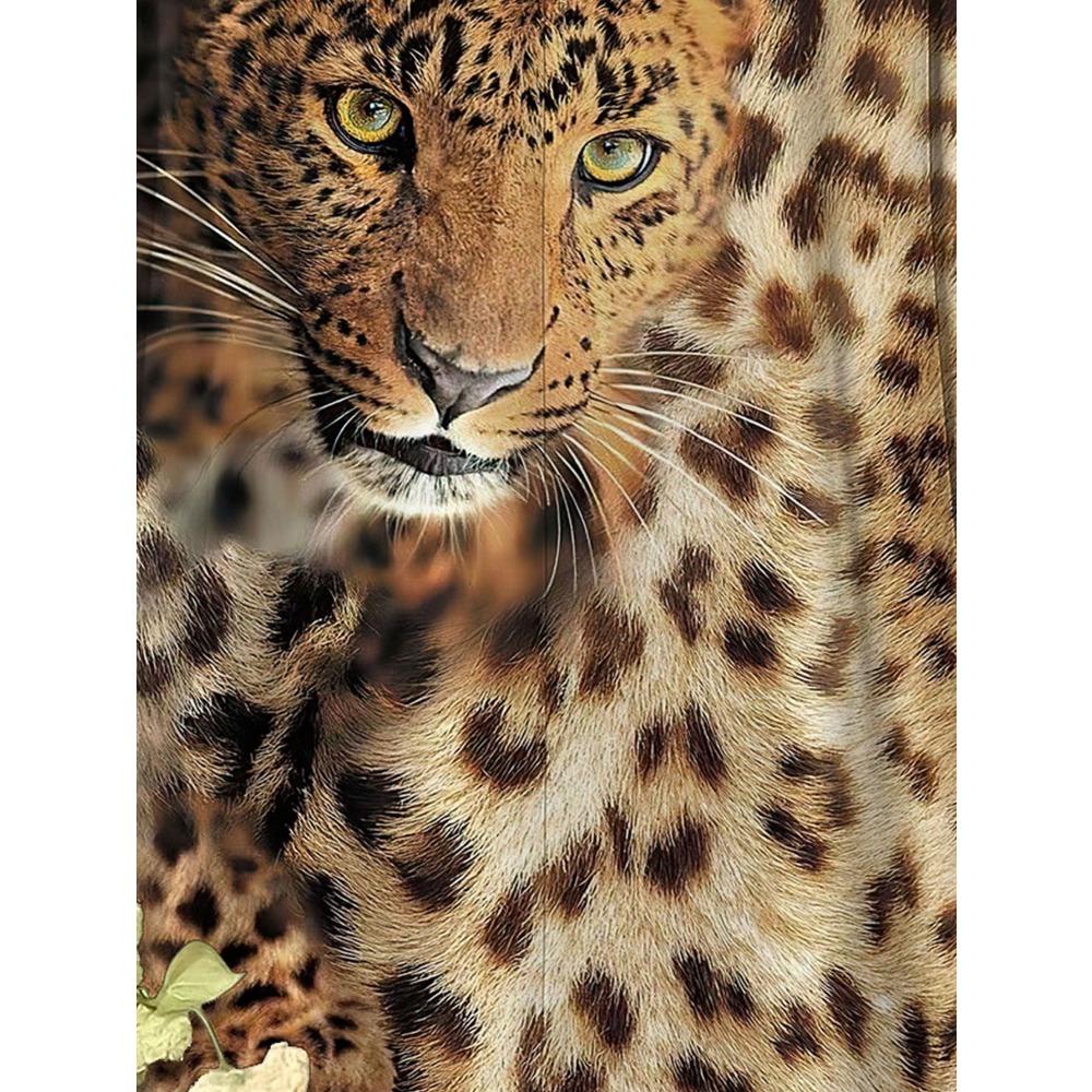 Cheetah pattern women's large size short-sleeved T-shirt, irregular hem design, digital printing four seasons T-shirt