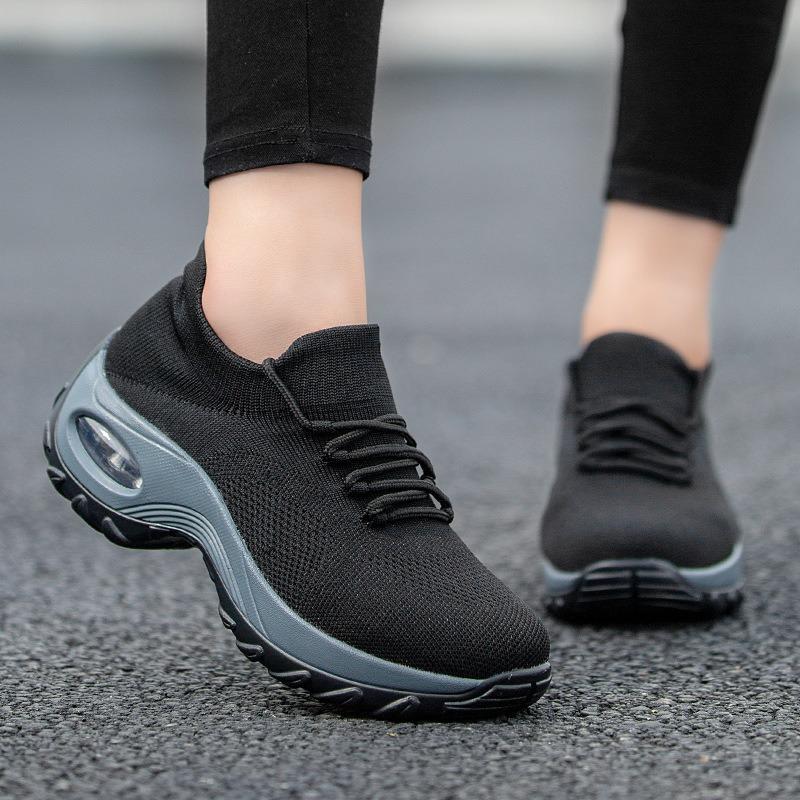 Große Damenschuhe neue Sportschuhe Damen Fliegengewebe Socken Schuhe Schaukel Schuhe Freizeit Laufschuhe