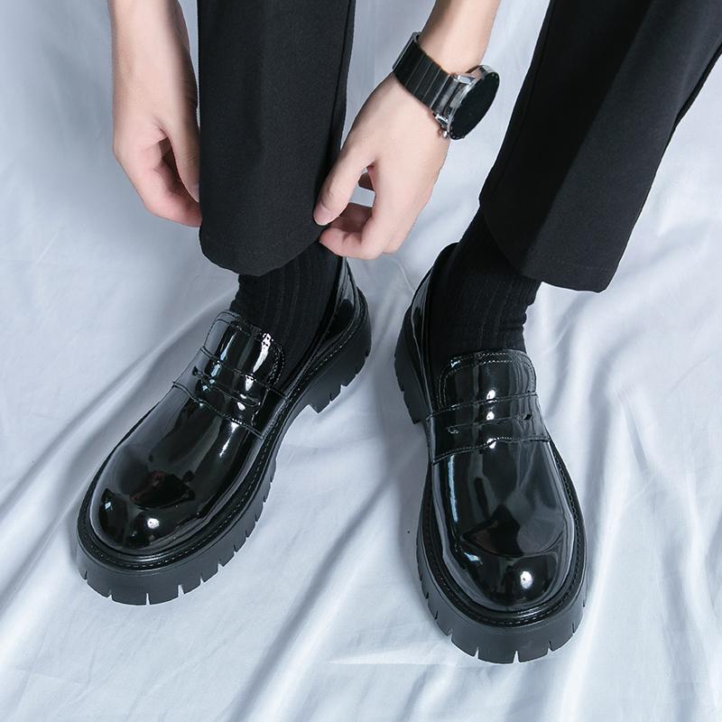Móda Nové Pánské Černé Módní Mokasíny Originální Lakovaná Kůže Kulatá Silná Podrážka Nazouvací Formální Pánské Boty Obchodní Kancelář Kožená Bota