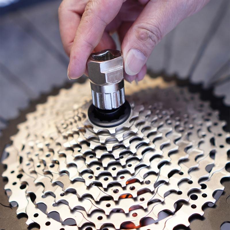 Narzędzie do usuwania i montażu pierścienia blokującego kasety rowerowej Stalowe klucze do usuwania kaset Klucze nasadowe do naprawy kół zamachowych