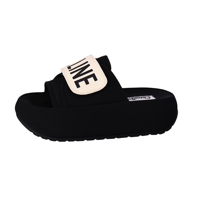 Super Fire Beautiful Thick-bottomed Cool Slippers Women's Summer Wear Fashion with Skirts 2025 New Going Out French Flat-bottomed Slippers