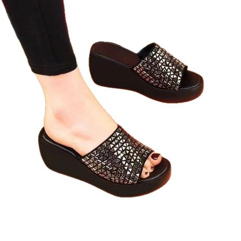 New Women's Wedge Heel Shoes Thick-soled One-shoulder Sandals for Mom