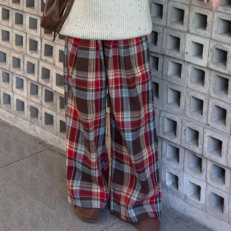 

Комплект из двух предметов: свитер и клетчатые брюки в корейском стиле для девочек, осень/зима 2025 130 cm